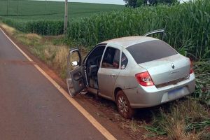 Imagem referente à notícia: Três pessoas ficam feridas em capotamento na PR-581 em Tupãssi