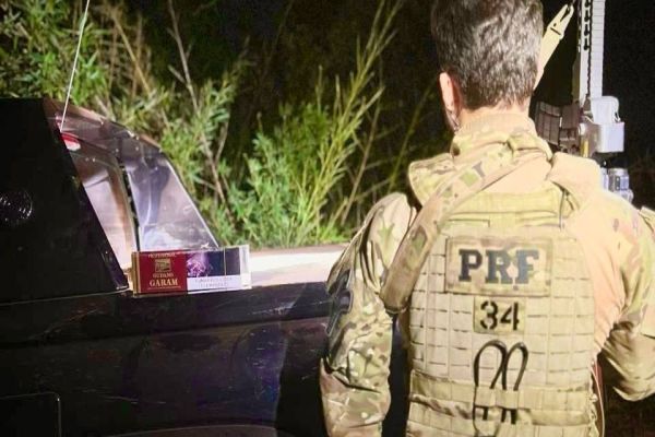 PRF apreende carga de cigarros avaliada em quase 1 milhão de reais no oeste do Paraná
