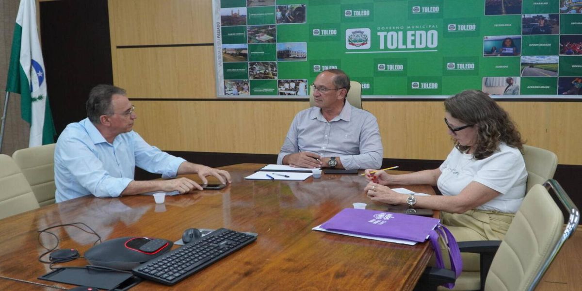 Prefeitura de Toledo reforça relação com Núcleo Regional de Educação