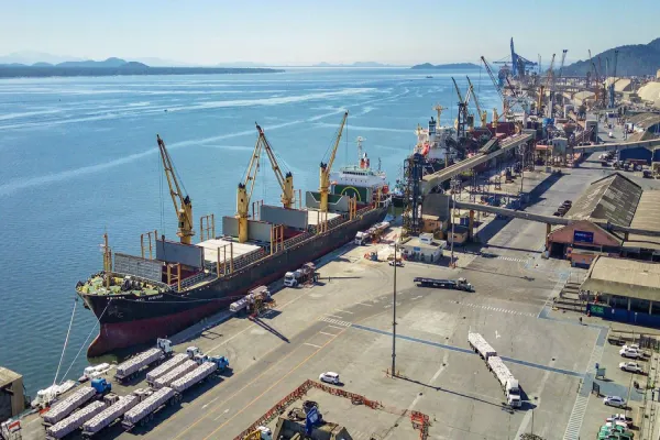 Foto relacionada a notícia: Com US$ 3,25 bilhões no primeiro bimestre, Paraná lidera as exportações na região Sul