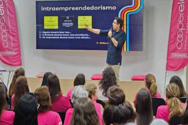 A mulher e seu protagonismo no agro em debate do Impulso Day Cooperelas