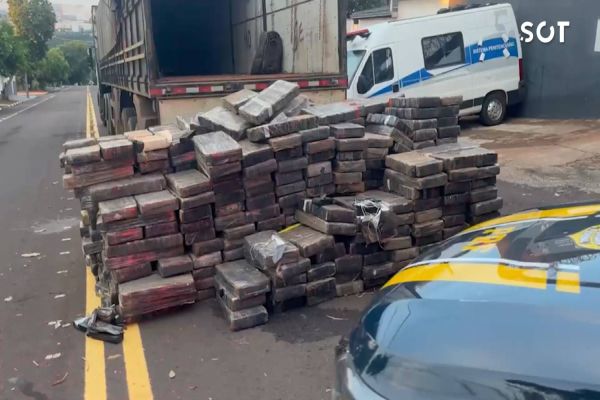 Carga Milionária: PRF apreende mais de 5 toneladas de maconha na PR 239 em Toledo