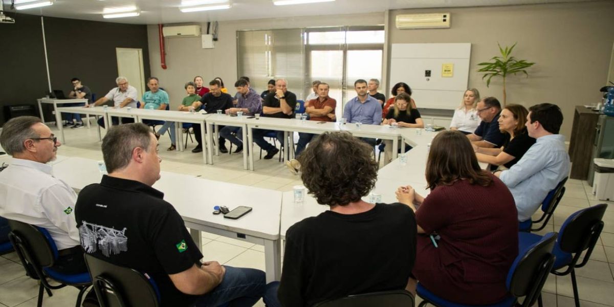 Empresários de núcleos industriais recebem apoio do governo municipal para continuarem crescendo