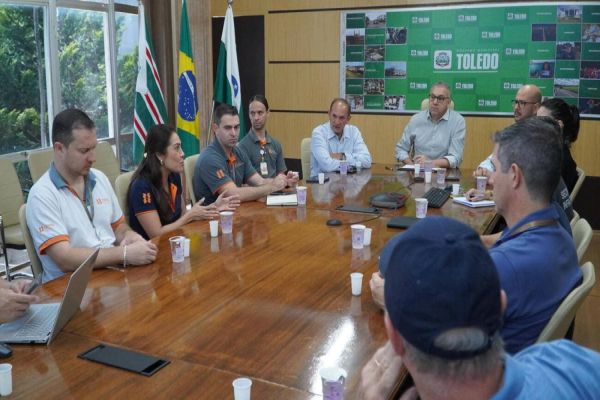 Prefeitura se reúne com representantes da Copel sobre instabilidade elétrica em Toledo