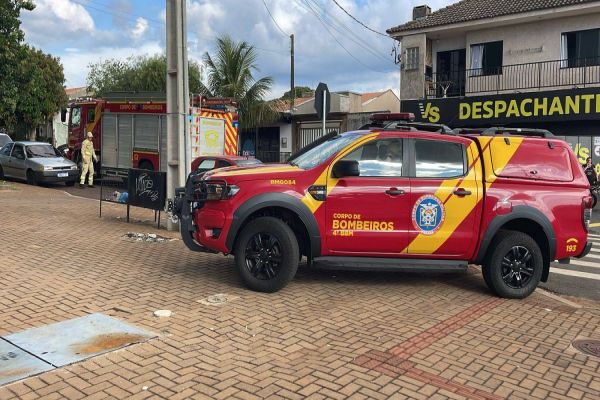 Vela acesa provoca princípio de incêndio em apartamento no Jardim Clarito em Cascavel