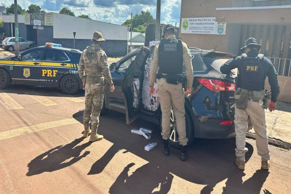 Em operação conjunta, PRF e PM apreendem 50 mil maços de cigarros contrabandeados no Paraná