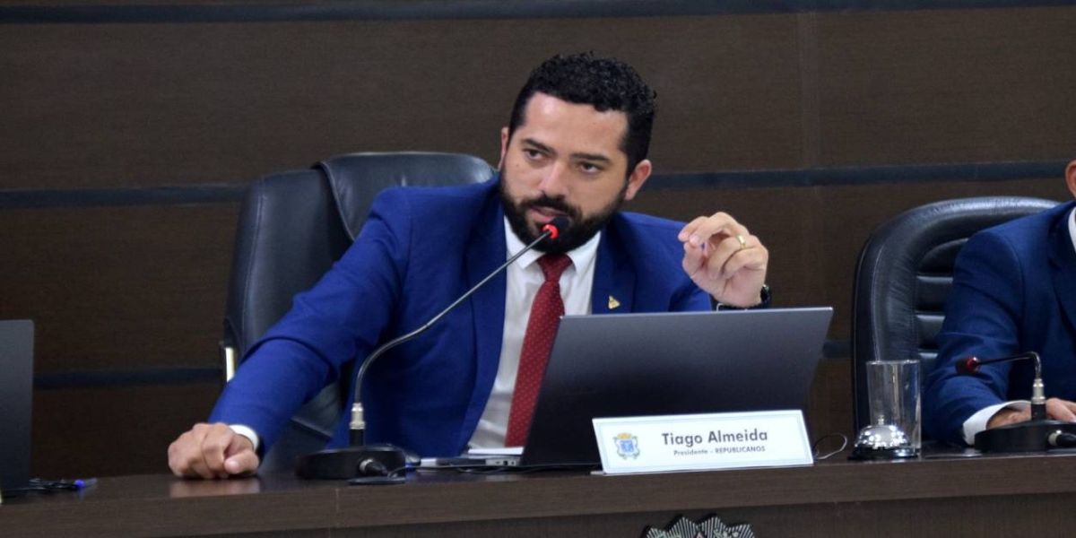 Tiago Almeida pede recursos federais para construção de piscina coberta na região sul
