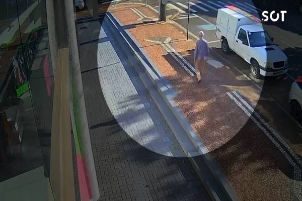 Imagens de câmera mostram idoso momentos antes de ser atropelado fatalmente em Cascavel