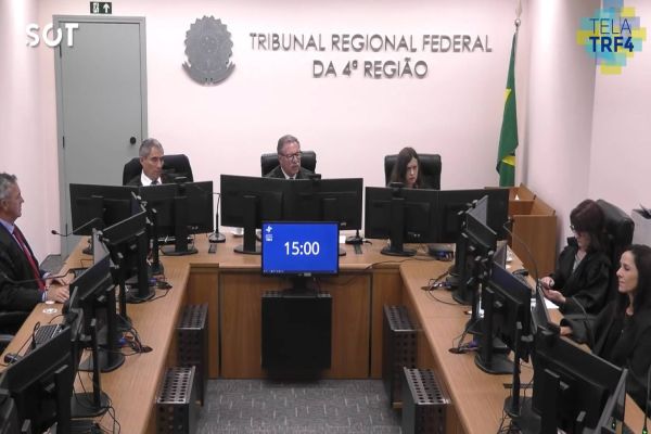 TRF-4 anula condenação do ex-prefeito de Cascavel, Leonaldo Paranhos