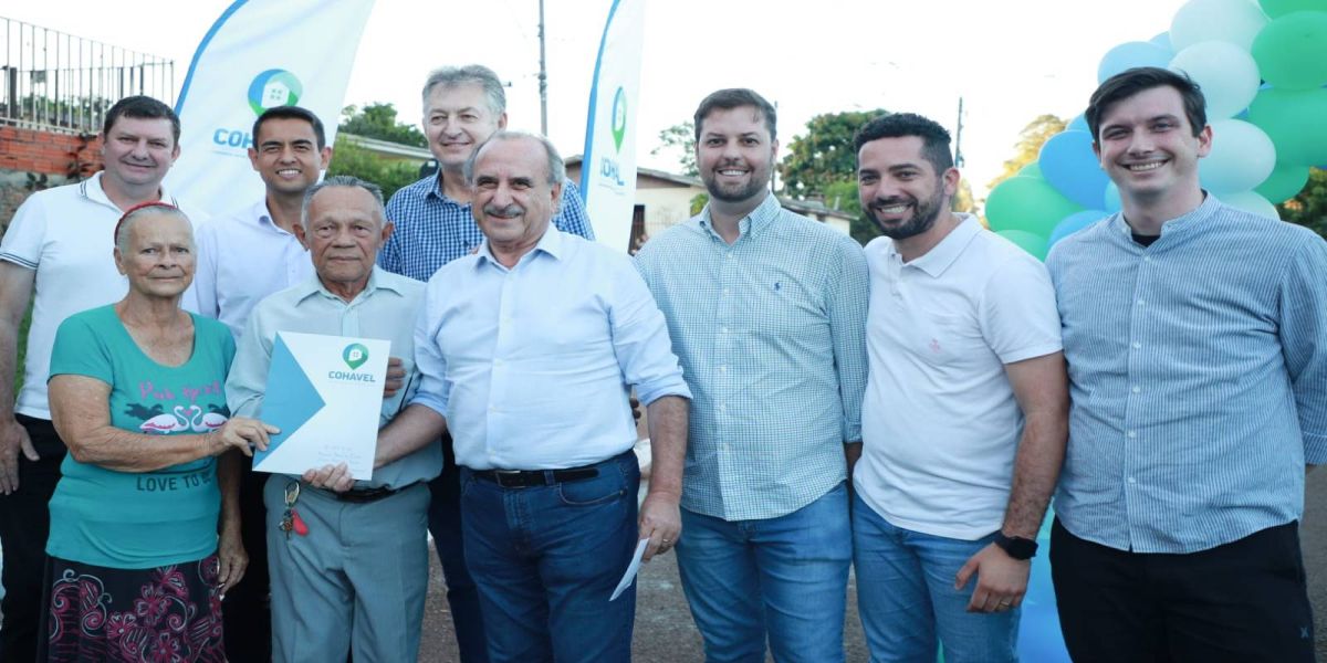 Cohavel entrega regularização de casas a 64 famílias e dá fim à espera de mais de 30 anos