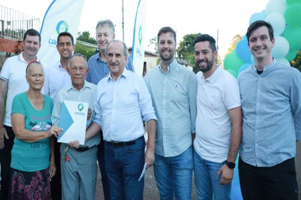 Cohavel entrega regularização de casas a 64 famílias e dá fim à espera de mais de 30 anos