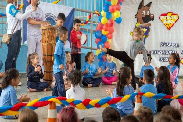 Criança é prioridade: Aprovado plano de 10 anos para proteção de crianças e adolescentes