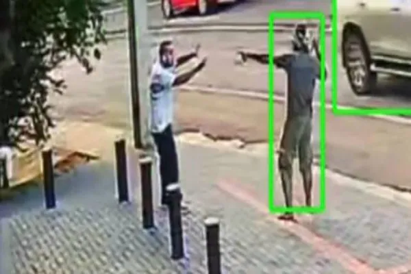 Foto relacionada a notícia: Homem é morto após ser agredido brutalmente na Rua Manaus em Cascavel