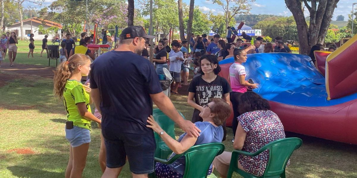 "Domingão da Família" reúne grande público no Distrito da Penha em Corbélia