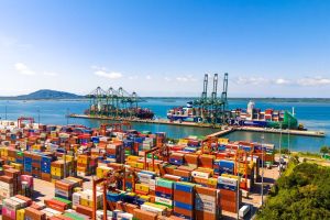 Imagem referente à notícia: Itapoá Day, em Cascavel, fortalece laços do Porto Itapoá com setores do agro, logístico e exportador