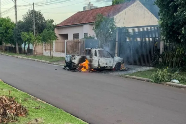 Foto relacionada a notícia: Fio de alta tensão cai sobre carro e mata idoso de 70 anos em Ubiratã