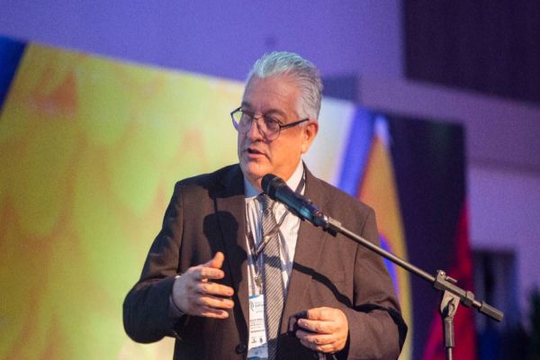 Paulo Angeli é nomeado representante da ABEOC no Paraná