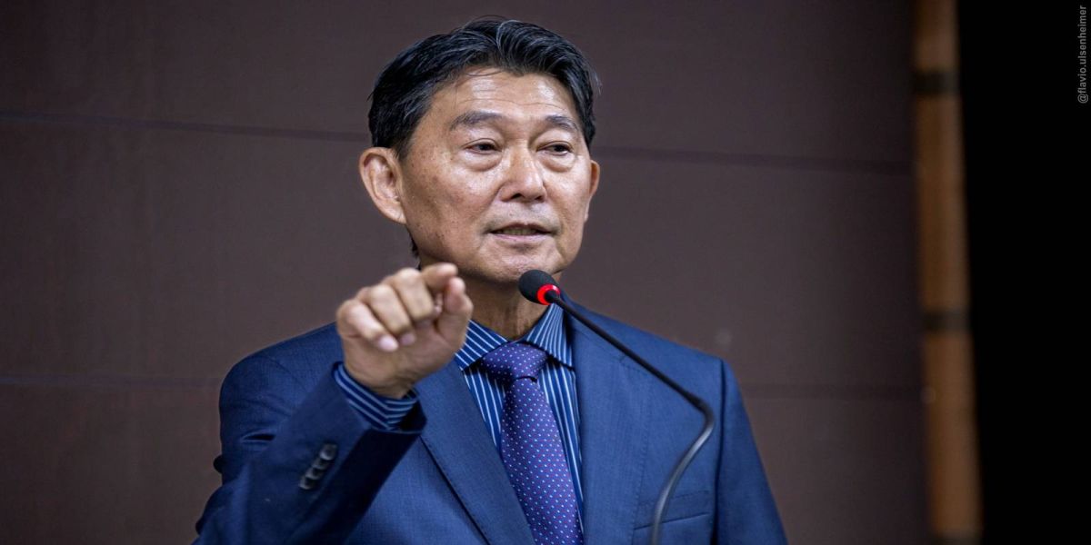 Dr. Sagae pede apoio dos vereadores para centro de referência em endometriose