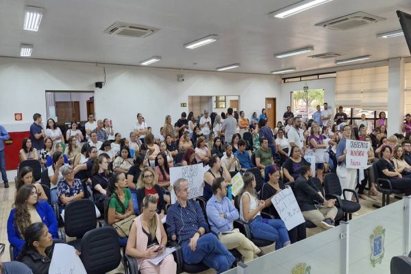 Câmara de Cascavel aprova em primeiro turno projeto que revoga limite de alunos por sala de aula