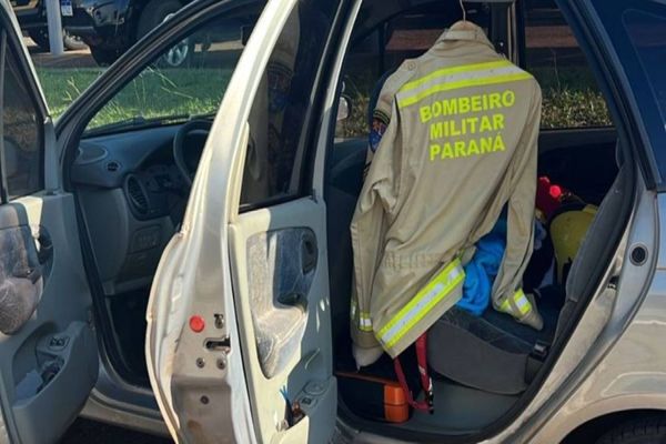 Imagem referente a notícia: Polícia Federal prende bombeiro militar transportando carga ilegal de celulares em Céu Azul