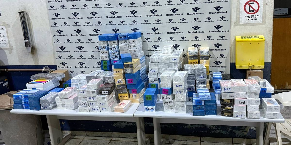Abordagem policial resulta na apreensão de 259 celulares contrabandeados na BR-277