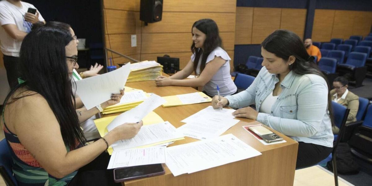 Prefeitura de Toledo alcança a marca de 300 professores contratados em 2025