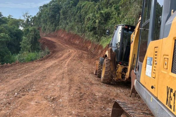 Estradas rurais de Catanduvas recebem atenção especial do Governo Municipal