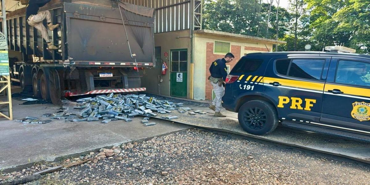 PRF apreende mais de 600 kg de cocaína no Paraná e realiza a maior apreensão da droga no país