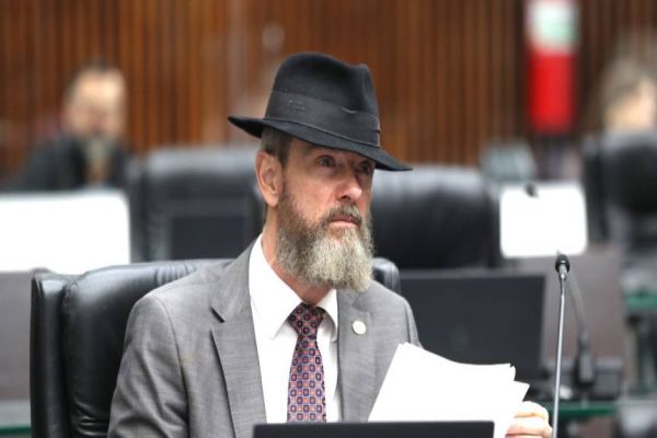 Projeto de lei prevê meia-entrada para servidores da Segurança Pública do Paraná