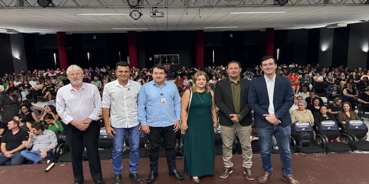AMOP promove debate com professores da educação básica