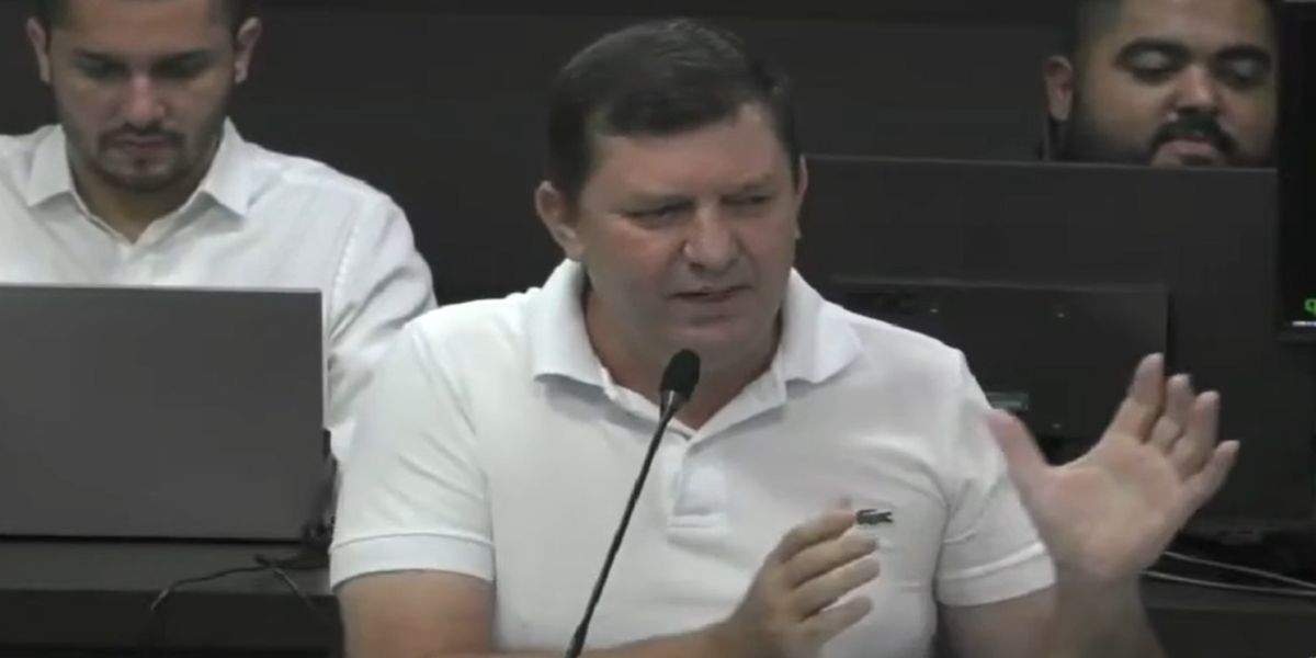"Se cada um que levar chifre morar na rua, vai faltar rua em Cascavel", dispara vereador em audiência pública sobre moradores de rua