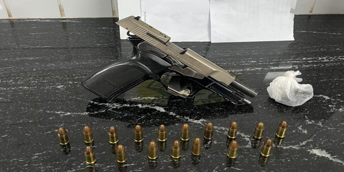 Homem é preso com pistola e drogas em abordagem no bairro Universitário, em Cascavel