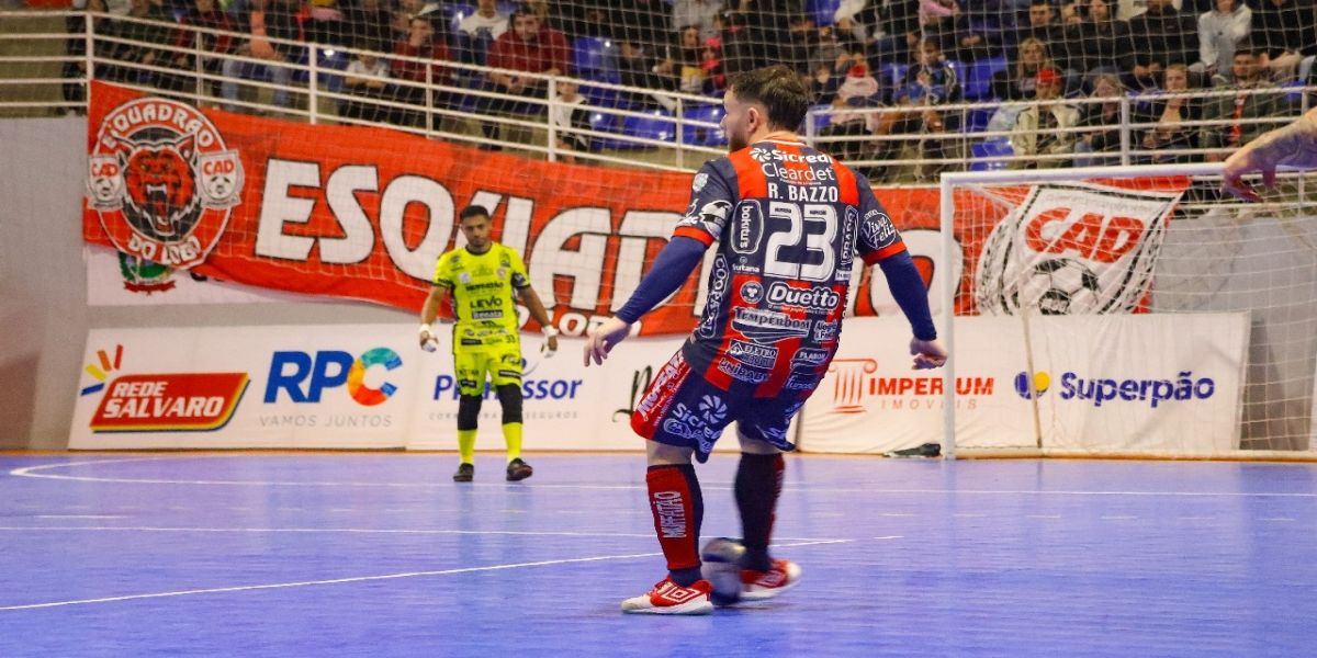 Em noite de clássico, Cascavel Futsal supera o CAD e se destaca na rodada do Paranaense