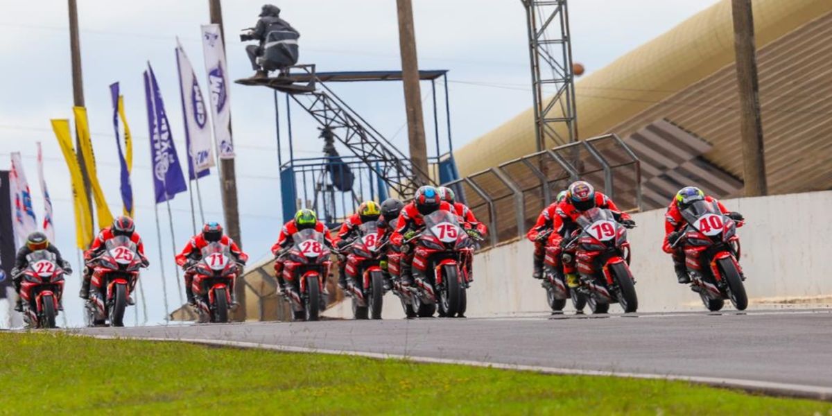 Cauã Rocha domina etapa da Motul 300V Cup no MOTO1000GP em Cascavel