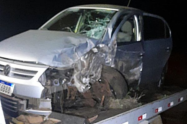 Colisão frontal na PR-585 deixa dois feridos e causa danos materiais