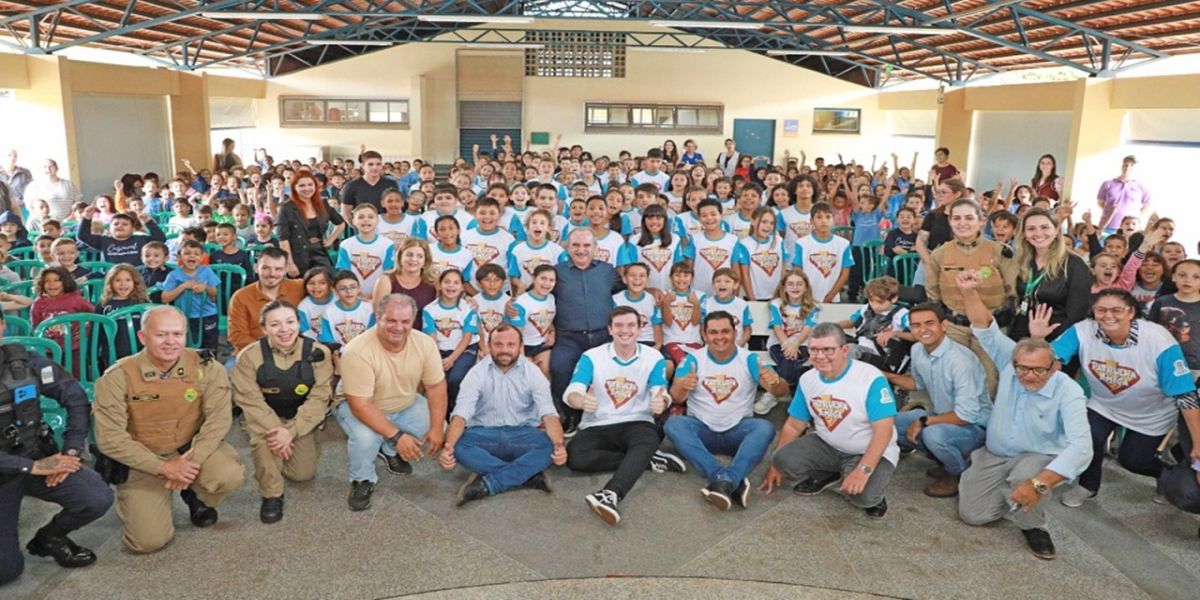 Com foco na prevenção às drogas, Prefeitura inicia Patrulha Amiga com crianças de Cascavel