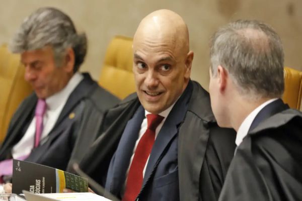 Assistência religiosa a presos é prevista na Constituição, diz Moraes
