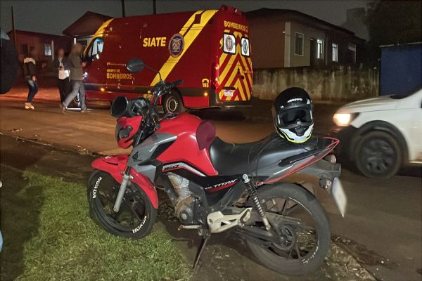 Motociclista fica ferido após colisão com carro no Bairro Brasília em Cascavel
