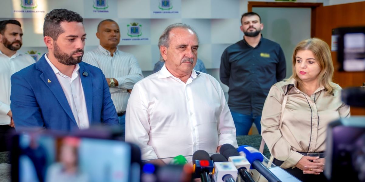 Prefeito protocola projeto que prevê afastamento de servidores suspeitos de abuso