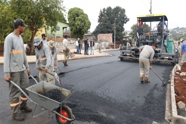 Com serviços de pavimentação e drenagem, obra na Avenida das Torres garante mais infraestrutura para região norte de Cascavel
