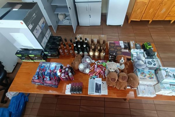 Polícia Militar apreende veículos com mercadorias contrabandeadas em Três Barras do Paraná