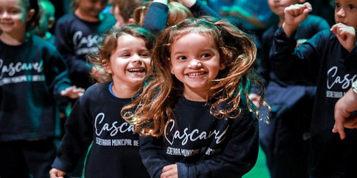 10 ANOS: Casa da cultura e da arte, Teatro Municipal de Cascavel comemora aniversário com a criançada