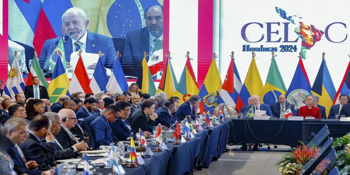 Estados Unidos arriscam economia global com tarifas unilaterais, alerta Lula