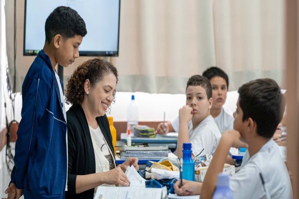 Censo: Paraná registra 2º maior crescimento do Brasil em matrículas para ensino integral