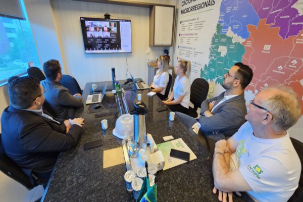 Indústria do Oeste busca força extra: reunião histórica promete mudar futuro do setor