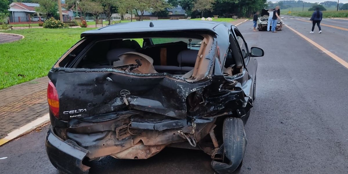 Colisão na PR-317 deixa cinco feridos e motorista embriagado é preso em Santa Helena