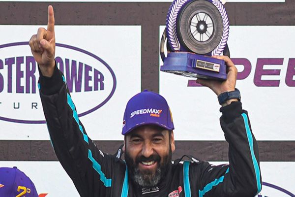 Jorginho Feio ganha pela 3ª vez o Troféu SpeedMax