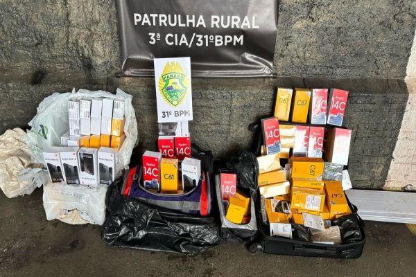 Ônibus é interceptado com celulares contrabandeados durante operação da Patrulha Rural em Corbélia