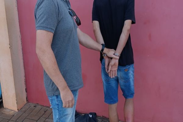 Mulher trans é detida por envolvimento em roubo e extorsão contra motorista de aplicativo no bairro Esmeralda