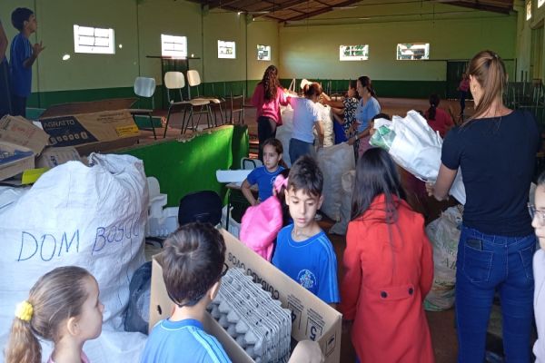 Educação e Meio Ambiente em ação: alunos da Rede Municipal participam da 1ª Gincana Ecológica